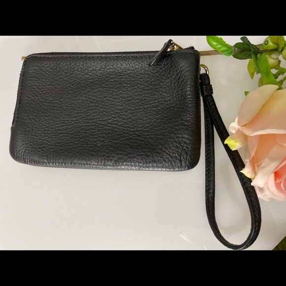 Preloved authentic Coach Wristlet small black - Picture 4 of 6